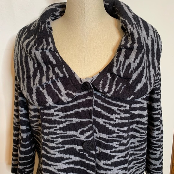 Belk Animal Print 3/4 Sleeve Sweater Jacket - Picture 2 of 8